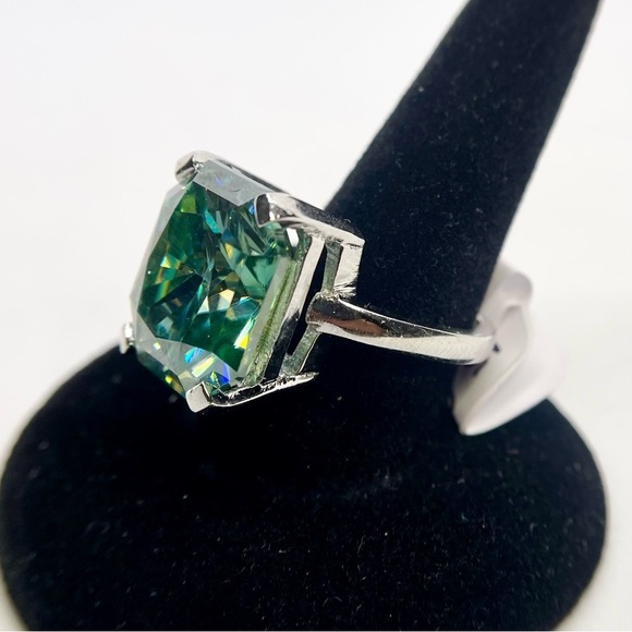15 Carat Radiant Cut Moissanite Ring Vivid Blue Green Cocktail Statement Ring - Picture 7 of 15